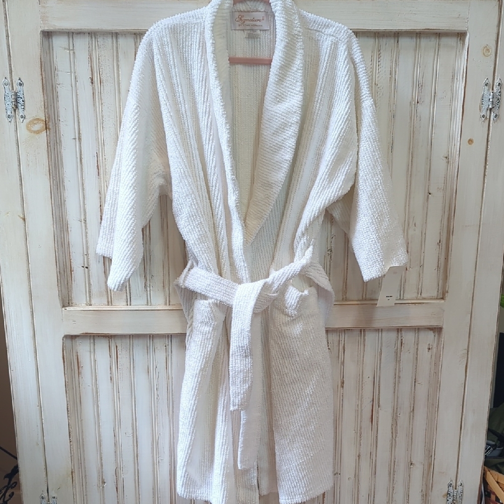 Stan Herman , Signature II, White Chenille Robe 1X